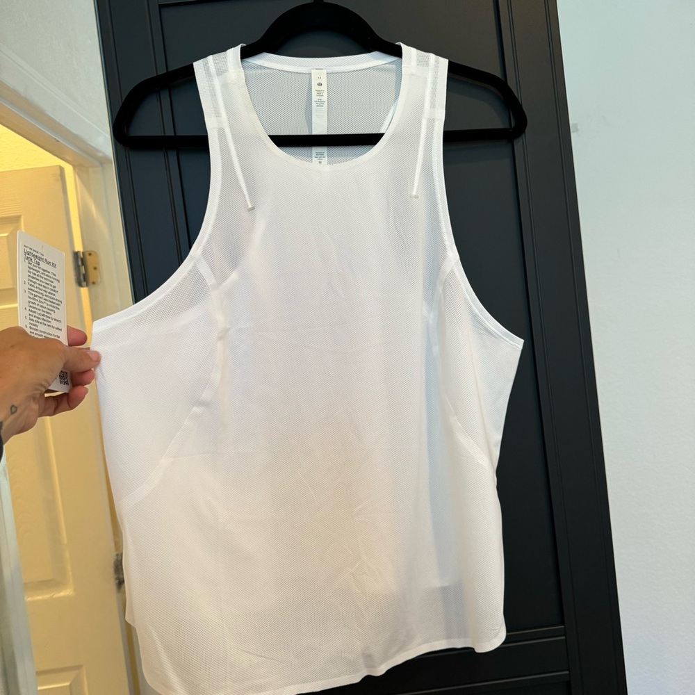 NWT Lululemon lightweight run kit tank top
